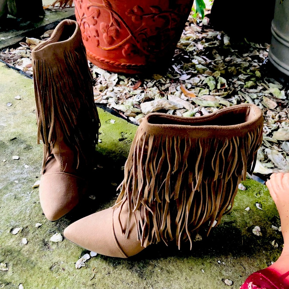 Wedge suede look fringe booties